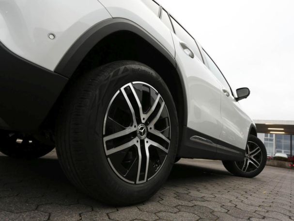 Mercedes-Benz GLA 200 4M Progressive Distronic Panorama 360°