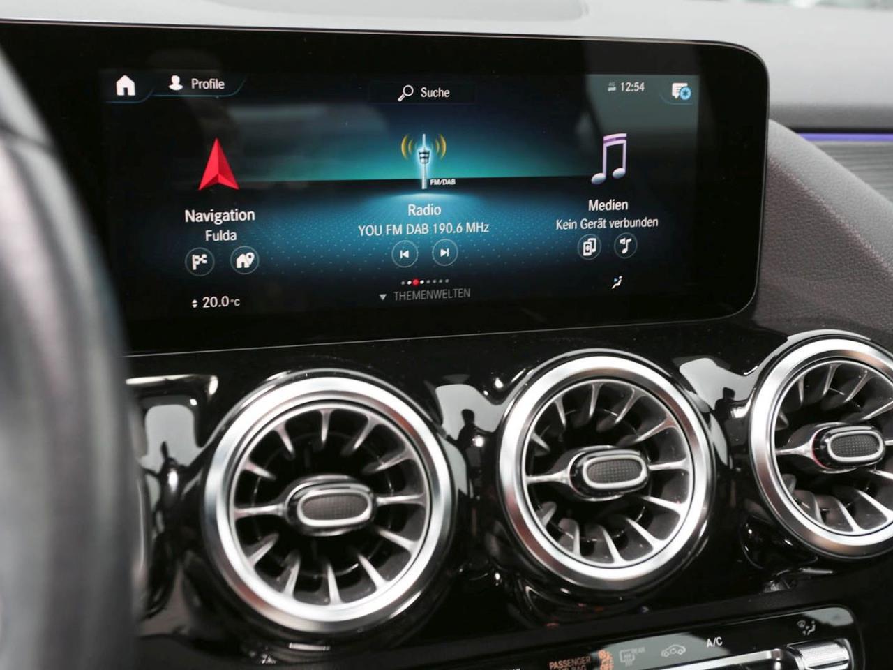 Mercedes-Benz GLA 200 d 4M Progressive MBUX Navi Panorama