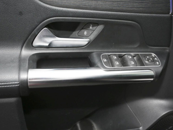 Mercedes-Benz GLA 200 d 4M Progressive MBUX Navi Panorama