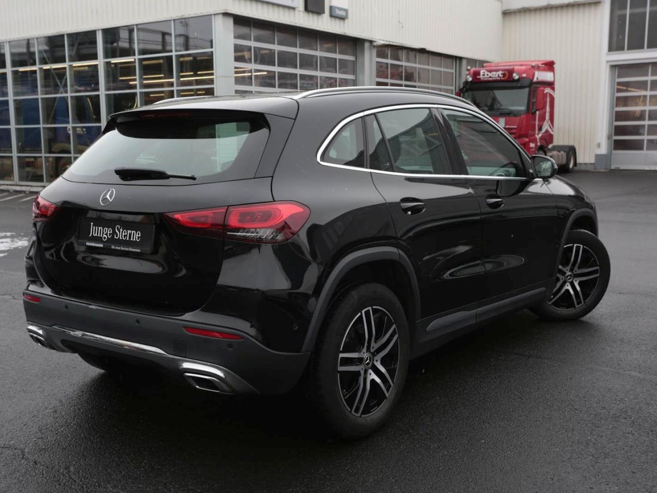 Mercedes-Benz GLA 200 d 4M Progressive MBUX Navi Panorama