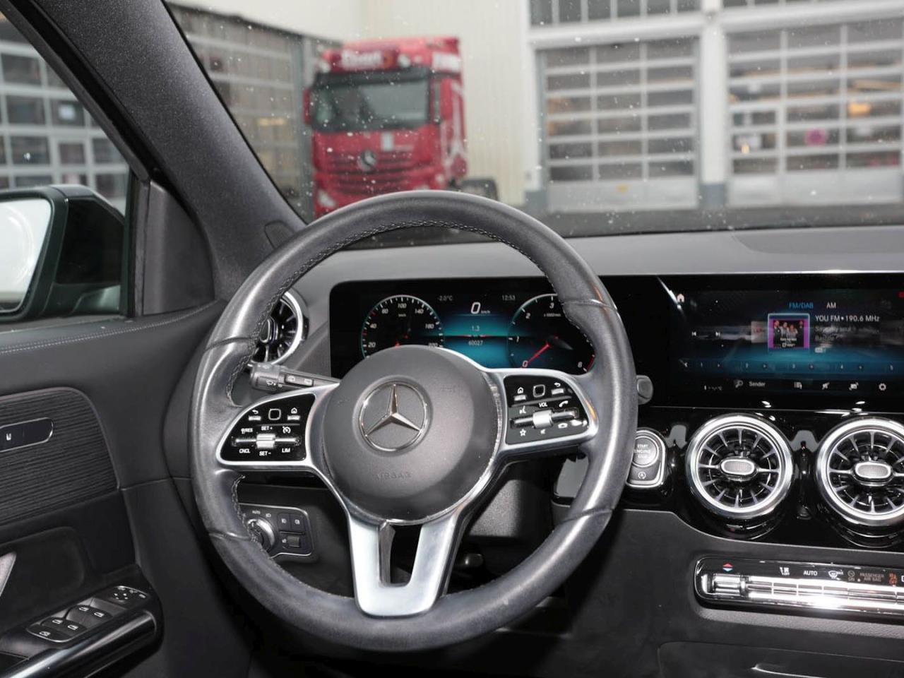 Mercedes-Benz GLA 200 d 4M Progressive MBUX Navi Panorama