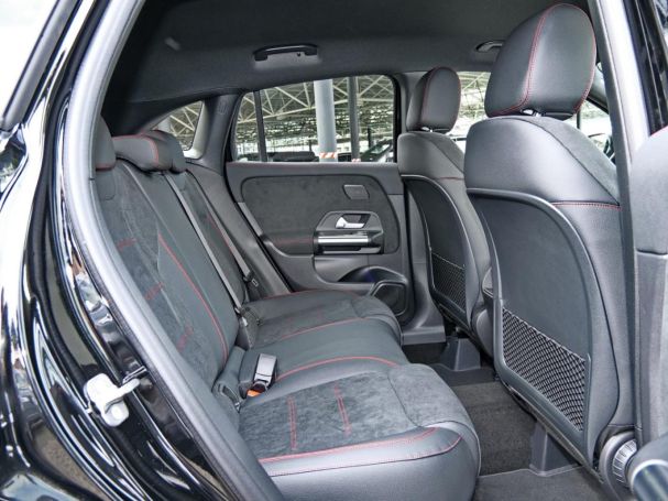 Mercedes-Benz GLA 200 d 4MATIC AMG Night Distronic AHK 360°