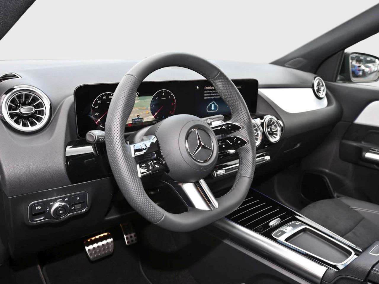 Mercedes-Benz GLA 200 d AMG Night Distronic Easy-Pack AHK 360°