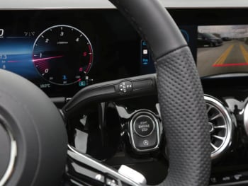 Mercedes-Benz GLA 200 d AMG Night  MBUX Navi-Prem Panorama AHK