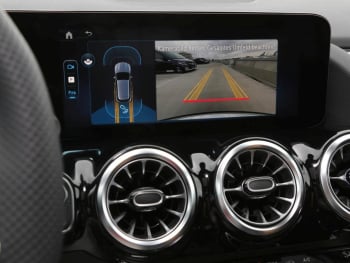 Mercedes-Benz GLA 200 d AMG Night  MBUX Navi-Prem Panorama AHK