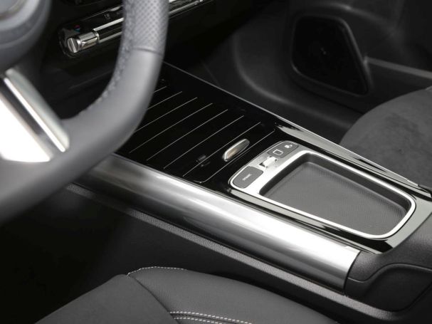 Mercedes-Benz GLA 200 d AMG Night MBUX Navi-Prem Panorama AHK Mercedes-Benz GLA 200 d AMG Night MBUX Navi-Prem Panorama AHK