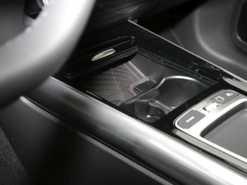 Mercedes-Benz GLA 200 d AMG Night  MBUX Navi-Prem Panorama AHK