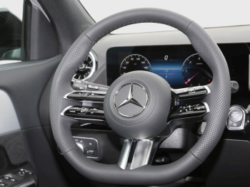 Mercedes-Benz GLA 200 d AMG Night  MBUX Navi-Prem Panorama AHK