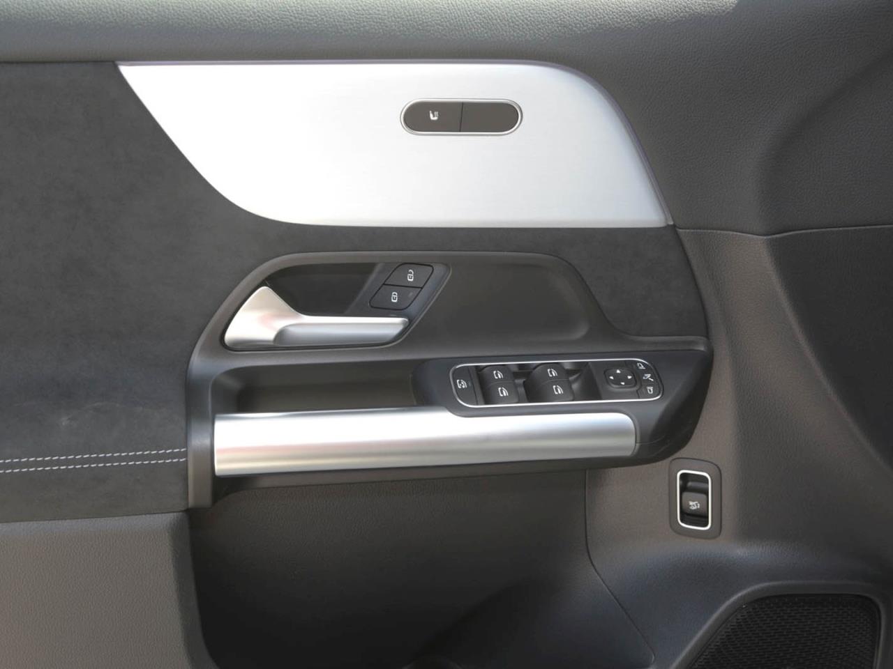 Mercedes-Benz GLA 200 d AMG Night MBUXNavi-Prem. EasyPack AHK