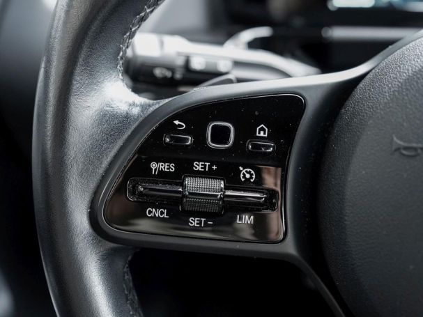 Mercedes-Benz GLA 200 d Style Memory Kamera SpurHalte EasyP