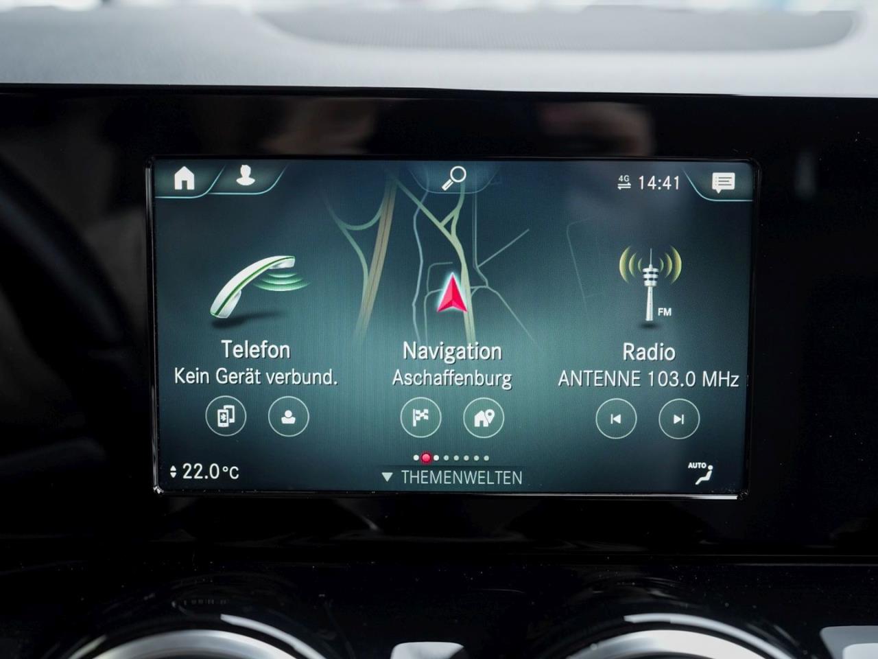 Mercedes-Benz GLA 200 d Style Memory Kamera SpurHalte EasyP