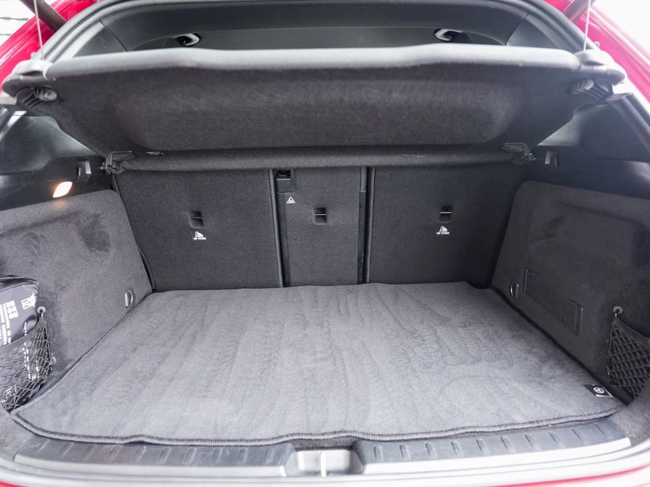 Mercedes-Benz GLA 200 d Style Memory Kamera SpurHalte EasyP