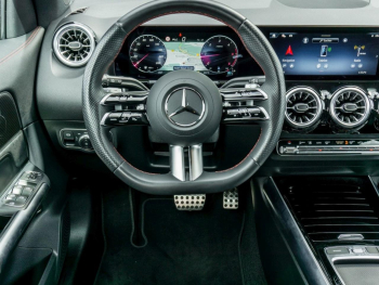 Mercedes-Benz GLA 200 d AMG Kamera Distronic Easy-Pack AHK