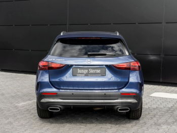 Mercedes-Benz GLA 200 d AMG Kamera Distronic Easy-Pack AHK
