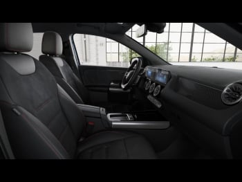 Mercedes-Benz GLA 200 d AMG Kamera Distronic Easy-Pack AHK
