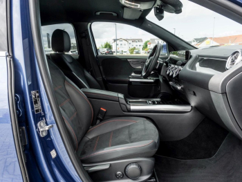 Mercedes-Benz GLA 200 d AMG Kamera Distronic Easy-Pack AHK