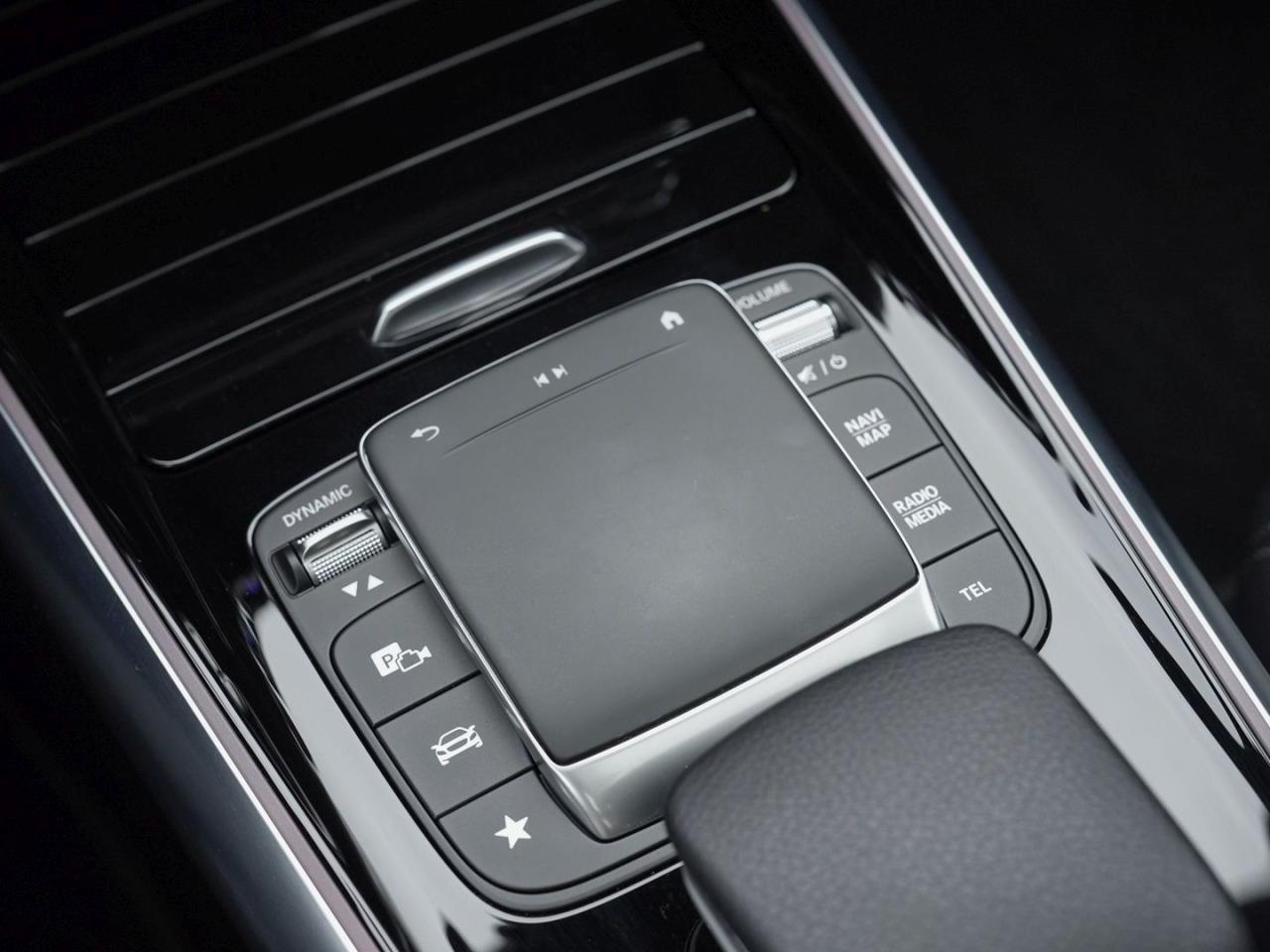 Mercedes-Benz GLA 200 Progressive Night Panorama Distronic 360°