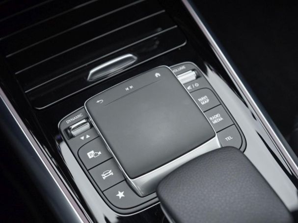 Mercedes-Benz GLA 200 Progressive Night Panorama Distronic 360°