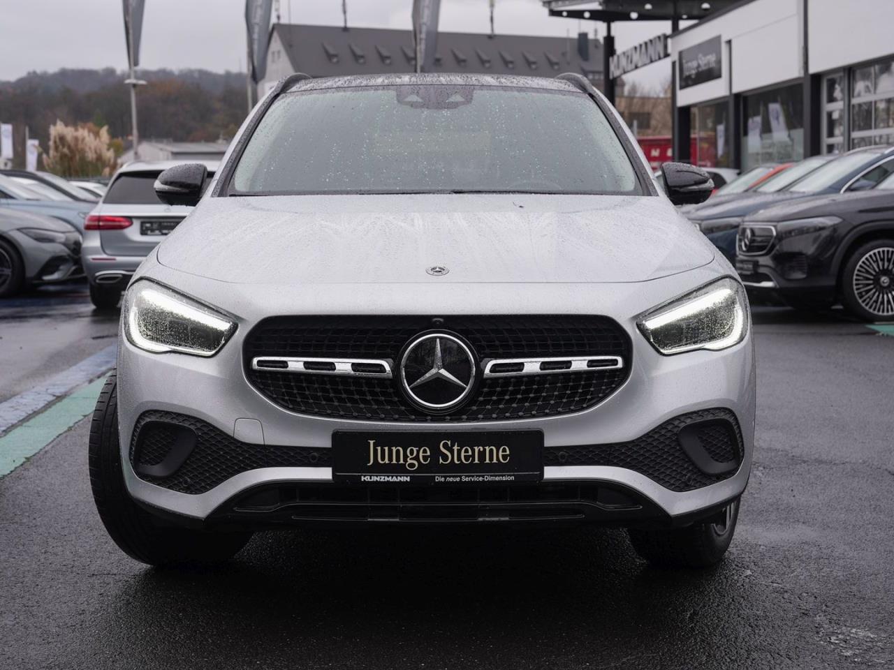 Mercedes-Benz GLA 200 Progressive Night Panorama Distronic 360°