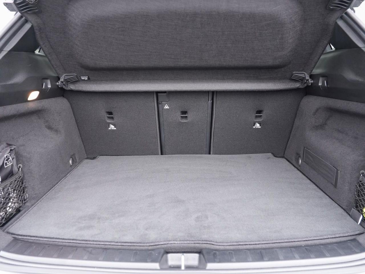 Mercedes-Benz GLA 200 Progressive Night Panorama Distronic 360°