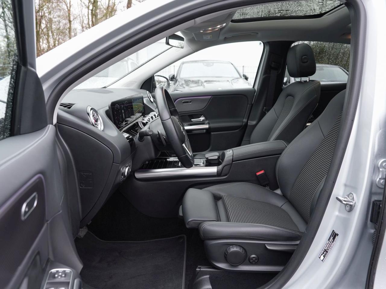 Mercedes-Benz GLA 200 Progressive Night Panorama Distronic 360°