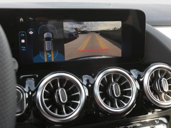 Mercedes-Benz GLA 200 AMG Night MBUX AHK Park-Paket Easy-Pack