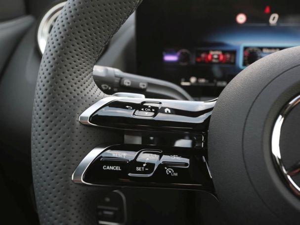 Mercedes-Benz GLA 200 AMG Night MBUX AHK Park-Paket Easy-Pack Mercedes-Benz GLA 200 AMG Night MBUX AHK Park-Paket Easy-Pack