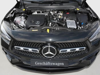 Mercedes-Benz GLA 200 AMG Night MBUX AHK Park-Paket Easy-Pack