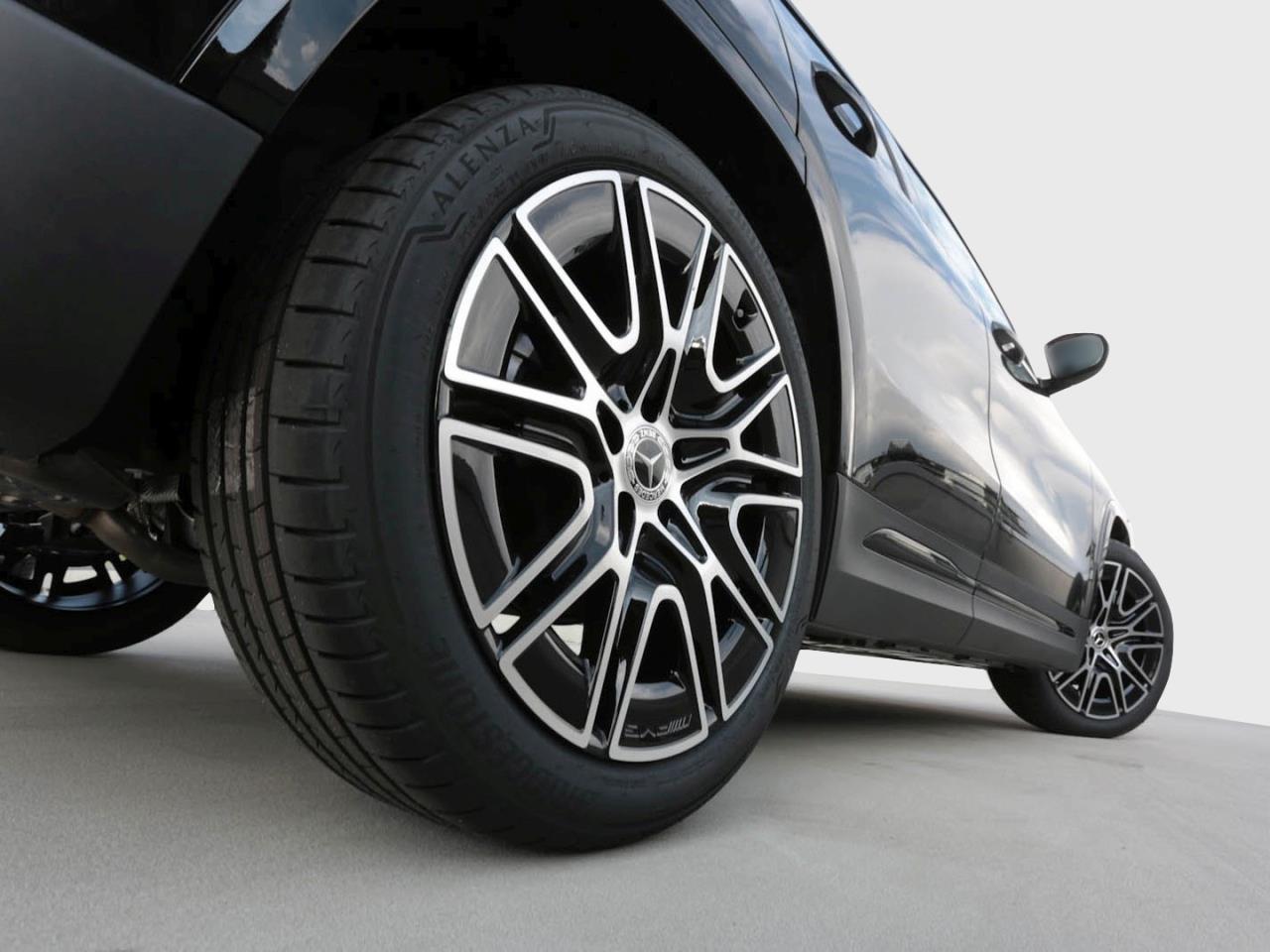 Mercedes-Benz GLA 200 AMG Night MBUX AHK Park-Paket Easy-Pack