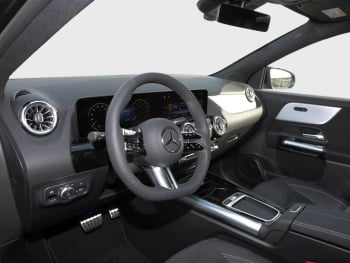 Mercedes-Benz GLA 200 AMG Night MBUX AHK Park-Paket Easy-Pack