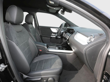 Mercedes-Benz GLA 200 AMG Night MBUX AHK Park-Paket Easy-Pack