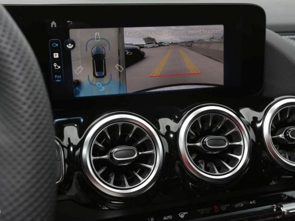 Mercedes-Benz GLA 200 AMG MBUX Navi Prem. AHK 360° Kamera LED Mercedes-Benz GLA 200 AMG MBUX Navi Prem. AHK 360° Kamera LED