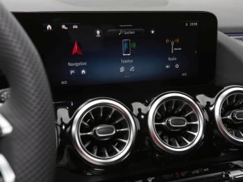 Mercedes-Benz GLA 200 AMG MBUX Navi Prem. AHK 360° Kamera LED