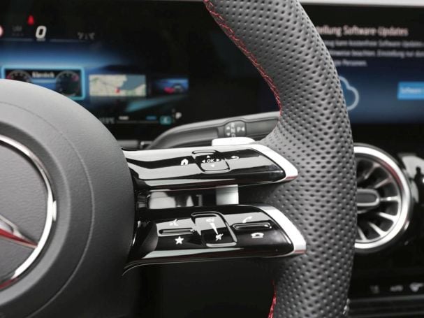 Mercedes-Benz GLA 200 AMG MBUX Navi Prem. AHK 360° Kamera LED Mercedes-Benz GLA 200 AMG MBUX Navi Prem. AHK 360° Kamera LED