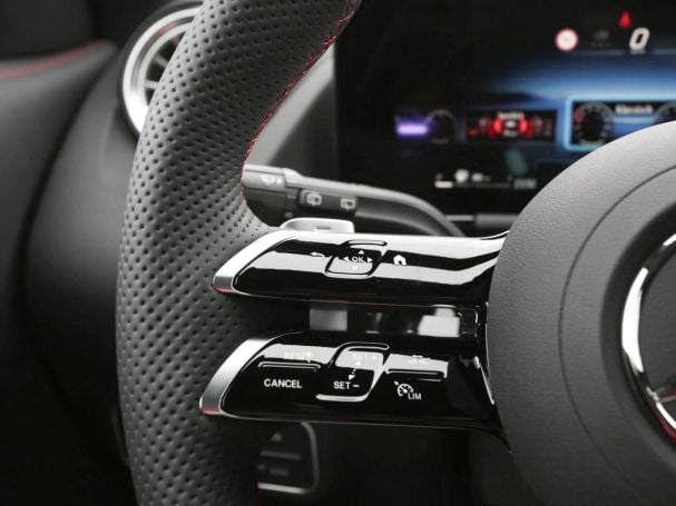 Mercedes-Benz GLA 200 AMG MBUX Navi Prem. AHK 360° Kamera LED Mercedes-Benz GLA 200 AMG MBUX Navi Prem. AHK 360° Kamera LED