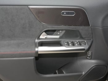Mercedes-Benz GLA 200 AMG MBUX Navi Prem. AHK 360° Kamera LED