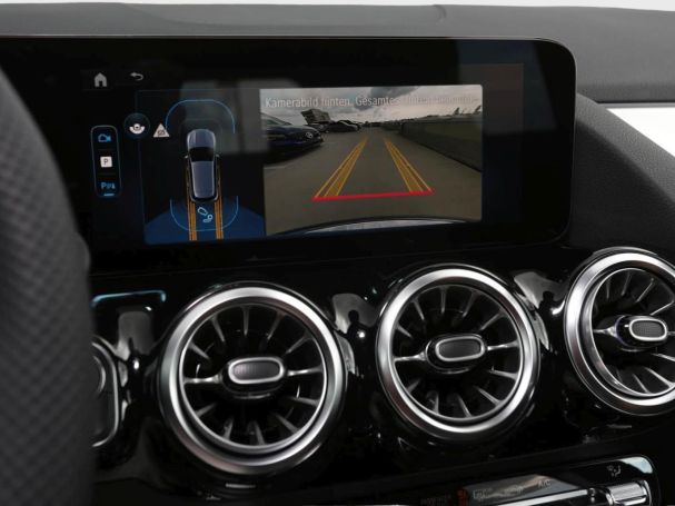 Mercedes-Benz GLA 200 AMG Night Navi Kamera Easy-Pack Totwinkel Mercedes-Benz GLA 200 AMG Night Navi Kamera Easy-Pack Totwinkel