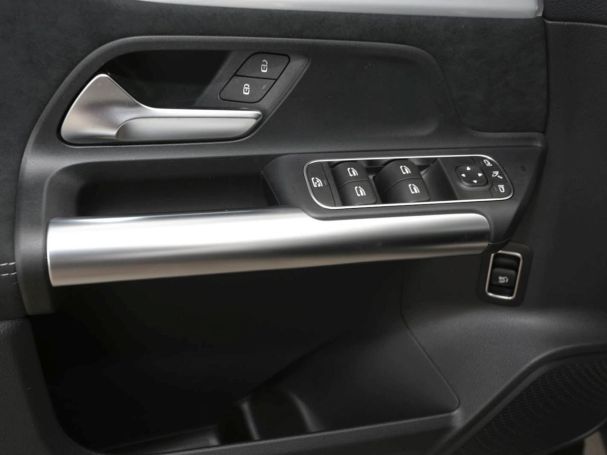 Mercedes-Benz GLA 200 AMG Night Navi Kamera Easy-Pack Totwinkel Mercedes-Benz GLA 200 AMG Night Navi Kamera Easy-Pack Totwinkel