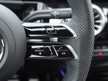 Mercedes-Benz GLA 200 AMG Night Navi AHK Kamera Lenkradheizung