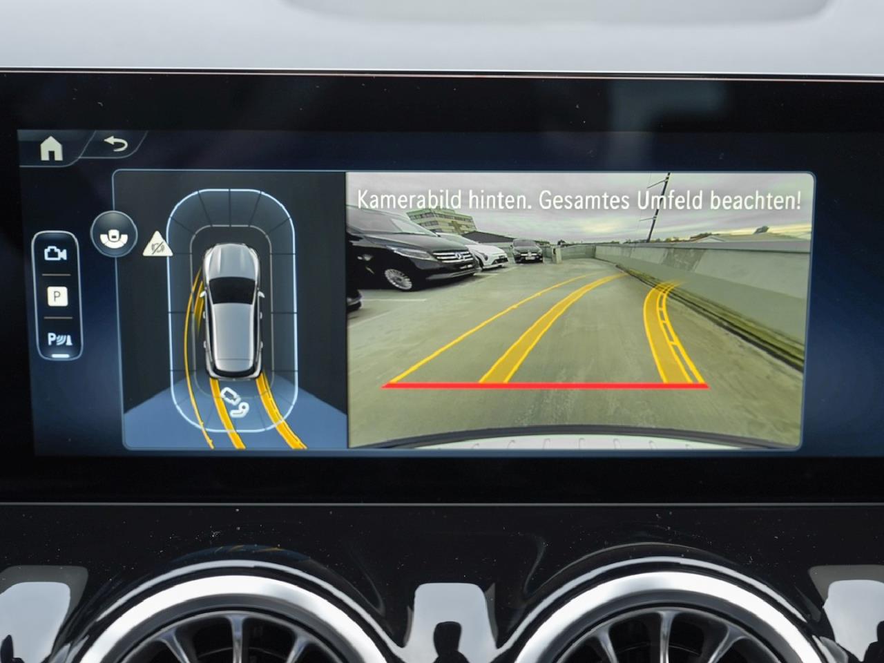 Mercedes-Benz GLA 200 AMG Night Navi AHK Kamera Lenkradheizung