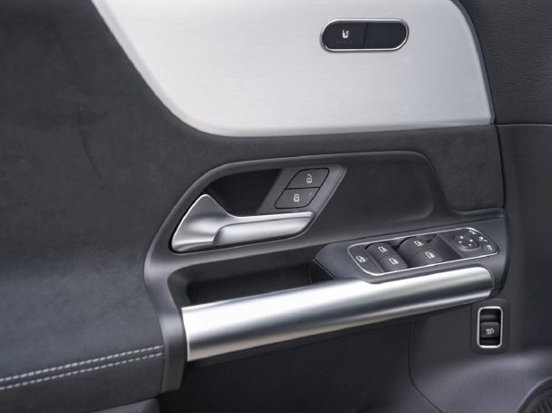 Mercedes-Benz GLA 200 AMG Night Navi AHK Kamera Lenkradheizung