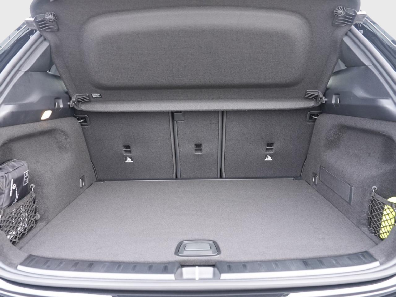 Mercedes-Benz GLA 200 AMG Night Navi AHK Kamera Lenkradheizung