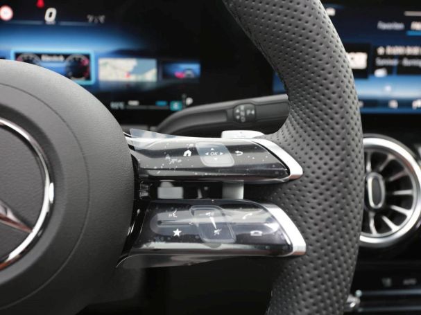 Mercedes-Benz GLA 200 AMG Night MBUX Navi AHK ParkP EasyPack