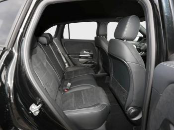 Mercedes-Benz GLA 200 AMG Night MBUX Navi AHK ParkP EasyPack