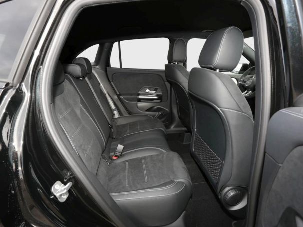 Mercedes-Benz GLA 200 AMG Night MBUX Navi AHK ParkP EasyPack