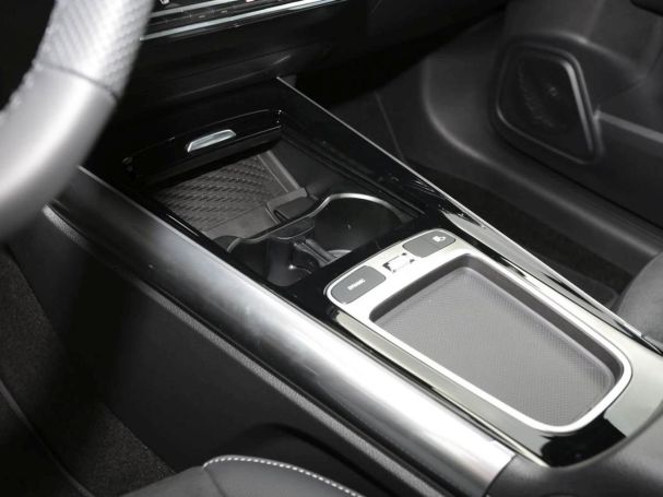 Mercedes-Benz GLA 200 AMG Night MBUX Navi AHK ParkP EasyPack