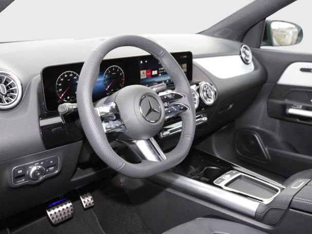 Mercedes-Benz GLA 200 AMG Night MBUX Navi AHK ParkP EasyPack