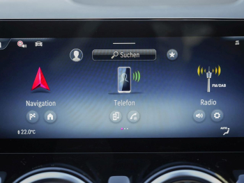 Mercedes-Benz GLA 200 AMG Night MBUX Navi EasyP AHK ParkPaket