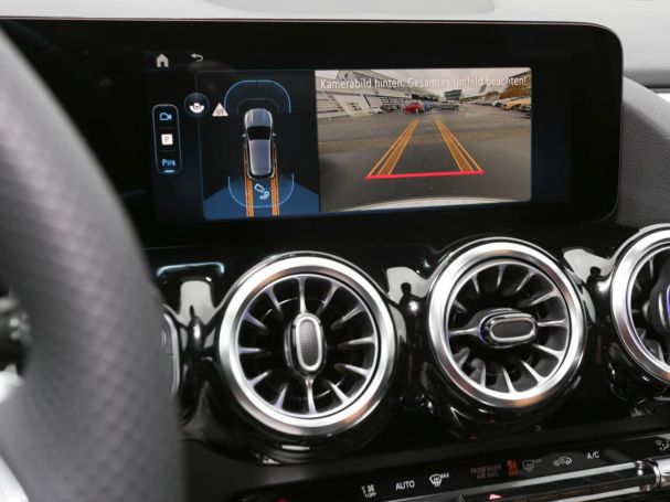 Mercedes-Benz GLA 200 AMG Night MBUX AHK EasyPack Park-Paket Mercedes-Benz GLA 200 AMG Night MBUX AHK EasyPack Park-Paket