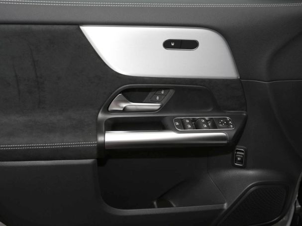 Mercedes-Benz GLA 200 AMG Night MBUX AHK EasyPack Park-Paket Mercedes-Benz GLA 200 AMG Night MBUX AHK EasyPack Park-Paket